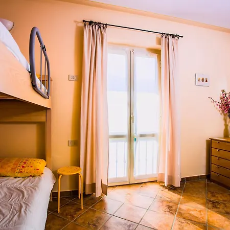 아파트 Casa Andrea 카노비오