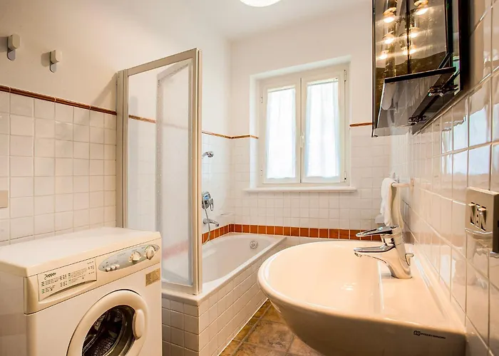 Casa Andrea 아파트 카노비오